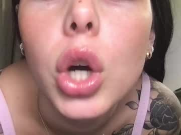 stacywithuu's chat room