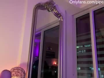 piper_patterson's chat room