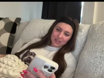 laylahlaylah1's chat room