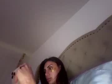 ella_ella_ella_ay's chat room