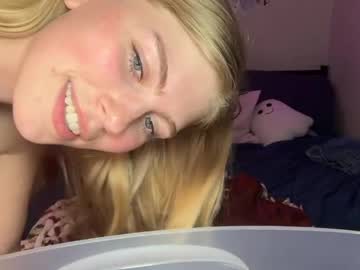 elliee81's chat room