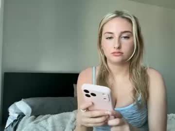 lightbluepufferfish's chat room