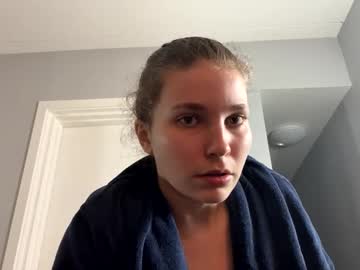 deepthroatqueen33's chat room