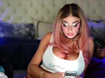 avalonnfoxx's chat room