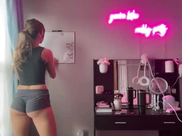 brielledaviss's chat room