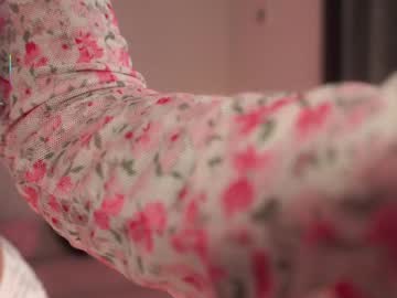 mysticxkitty's chat room