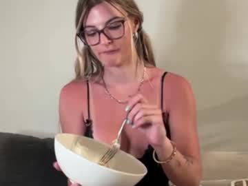 therosiecheeks's chat room