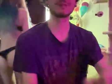 monmonfloof's chat room