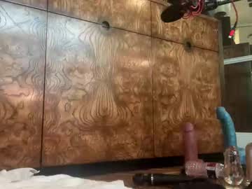 avalonnfoxx's chat room