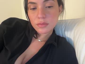 pollyyypocket's chat room