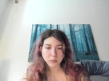 yiddikitti's chat room