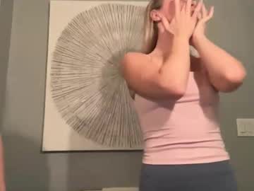 lightbluepufferfish's chat room