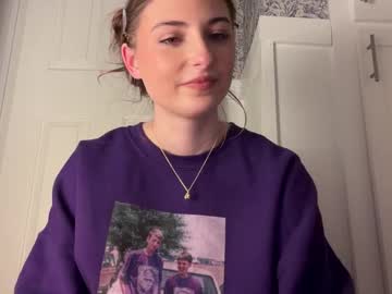 fantasyella's chat room