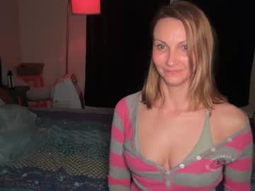 kaileeshy's chat room