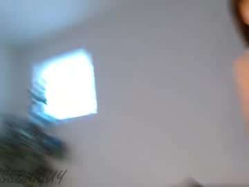 bigguylilmiss's chat room