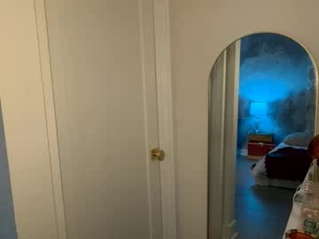 emilyyyt's chat room