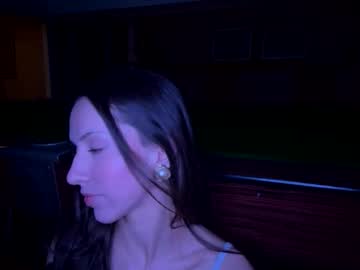 luvisabellaxox's chat room