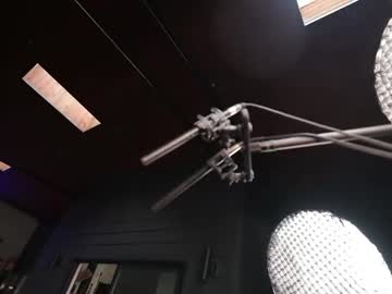 blondefoxsilverfox's chat room