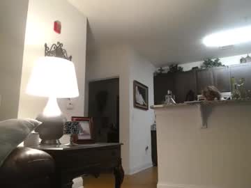 hotblondemilf1962's chat room