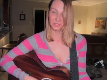 kaileeshy's chat room