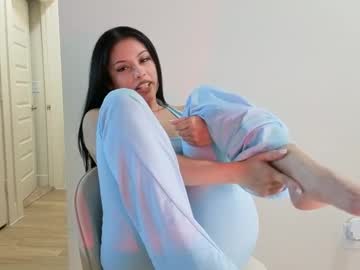 amaya_floress's chat room