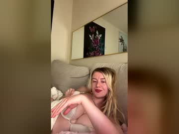 blondebunny999's chat room