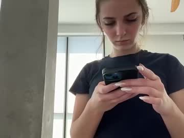 lauramaexo's chat room