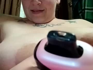 dreamscumtrue420's chat room