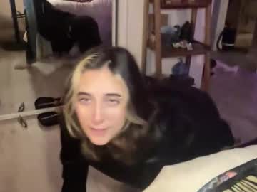 lill_daddysgirl's chat room