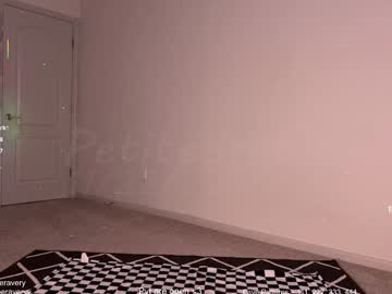 petitebrat's chat room