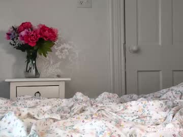 sunluscious's chat room