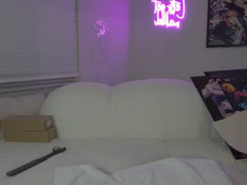 therosiecheeks's chat room