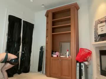 lilybrown07's chat room