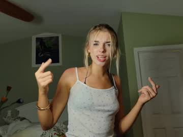 ellalowe's chat room