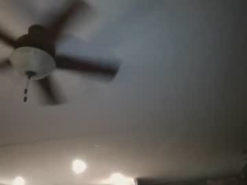 opiaundescent's chat room