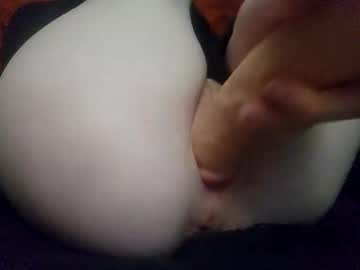 gothhhmeout's chat room