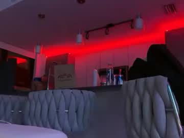 theblondeetwinss's chat room