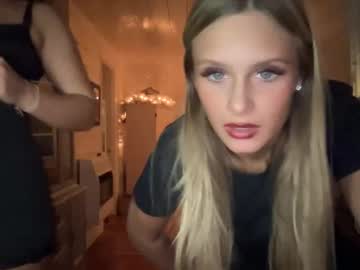 carlybora's chat room