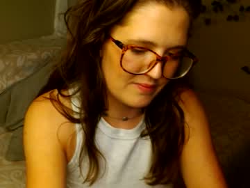 mindymounds's chat room