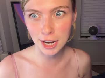 elliee81's chat room