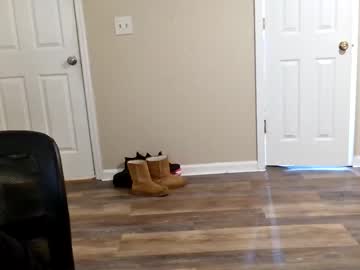 tinywithtiddies's chat room