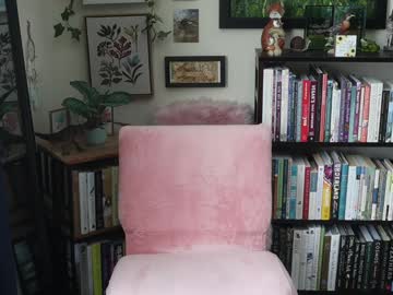 ellynaomi's chat room