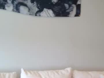 emilyybarely's chat room