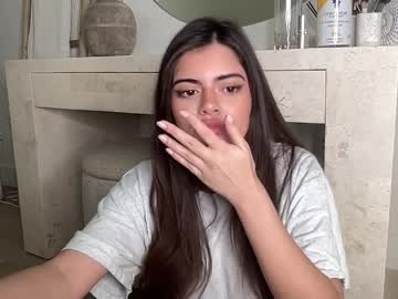 poutyselena's chat room