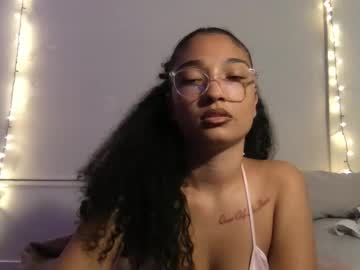 rosalinatoosexy's chat room