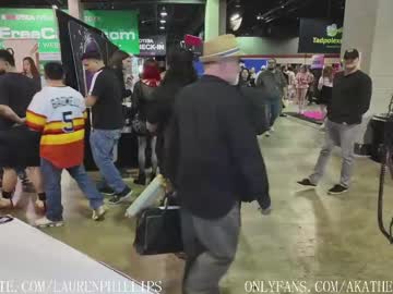 laurenphillips's chat room