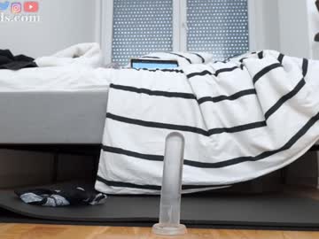 serareads's chat room