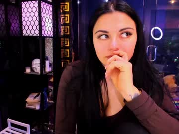 alma_pearl's chat room