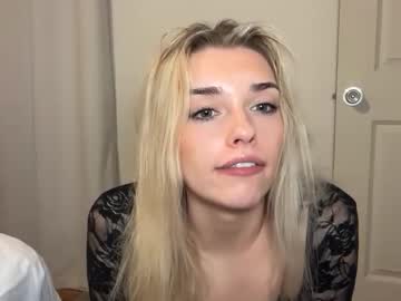 ellalowe's chat room