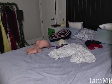 iammisstery's chat room